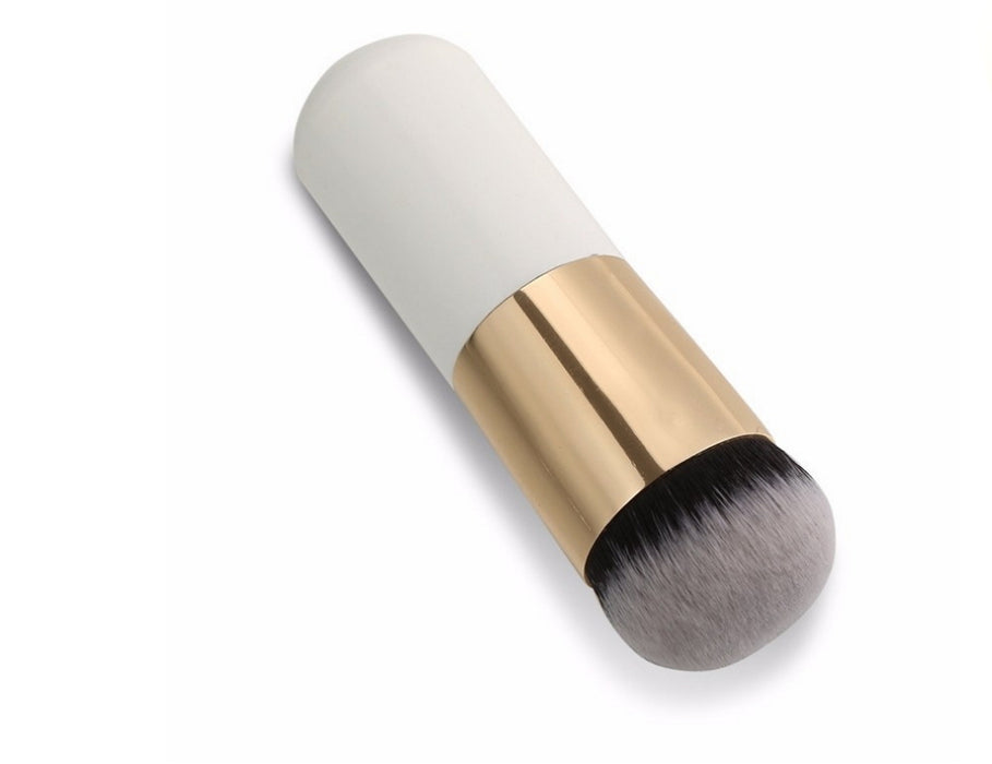 EvenGlo Chic - Flat Top Foundation Brush