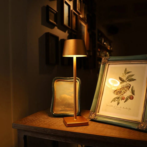 Calvera - Dimmable LED Lamp