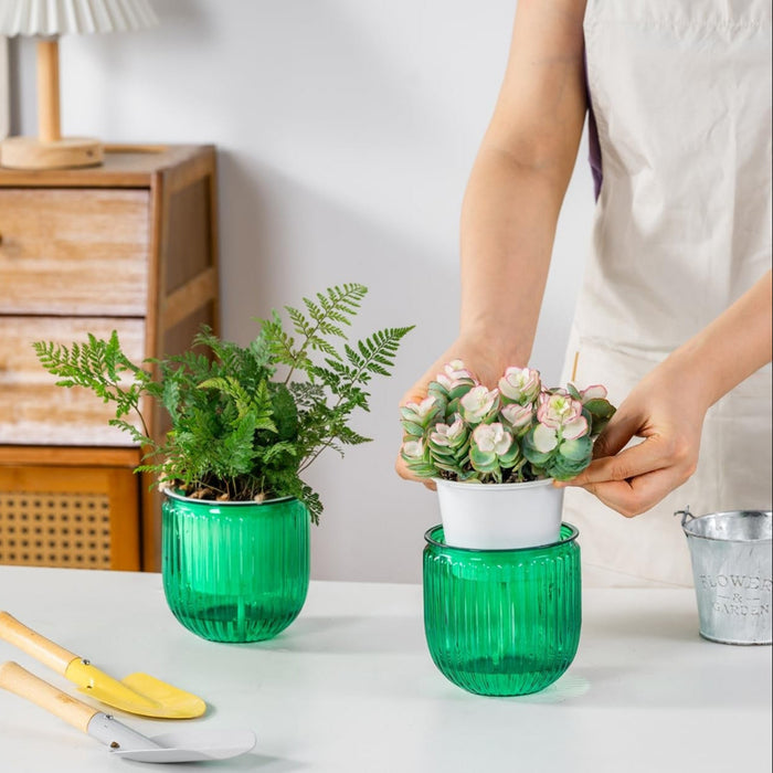 MoistureMate - Self-Watering Planters