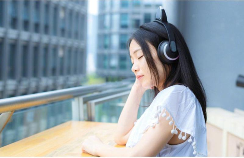 GlowTune Kitty - Bluetooth Cat Ear Headphones