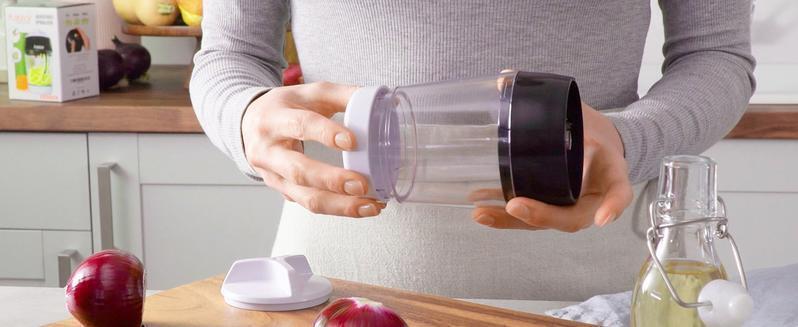 ZoodleMate - Handheld Vegetable Spiralizer